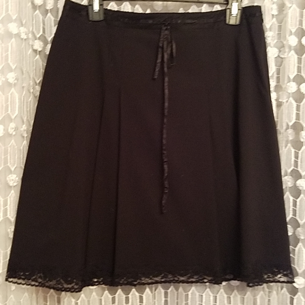 Cute black skirt